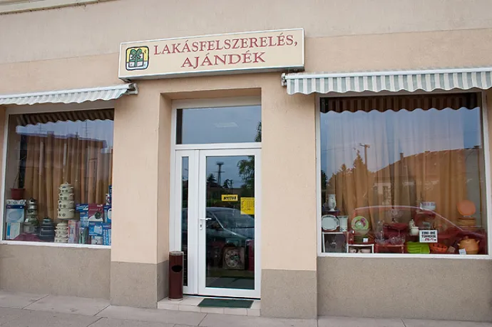 Lakásfelszerelés, Ajándék