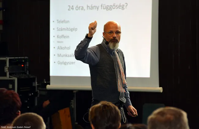 Gyomaendrődön járt dr. Zacher Gábor! - (Mindennapi függőségeink - dr. Zacher Gábor)