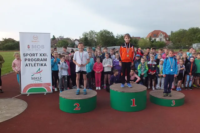 Vaszkán Milán háromszor állt a dobogón a Regionális Atlétika Versenyen!
