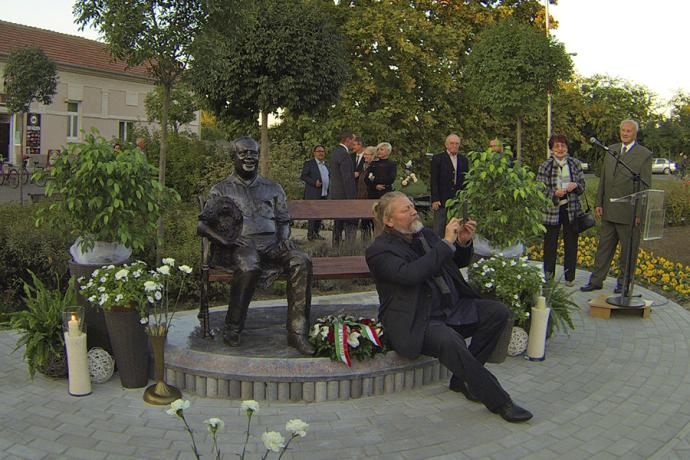 Felavatták Kállai Ferenc szobrát Gyomaendrődön