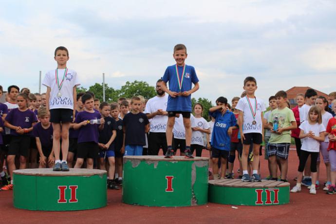 Kiváló eredmények a Sport XXI. Egyéni versenyen atlétáinktól