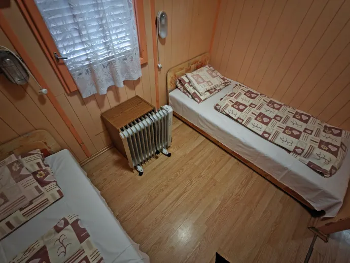 Liget Gyógyfürdő Vendégszobák és Kemping (faház)