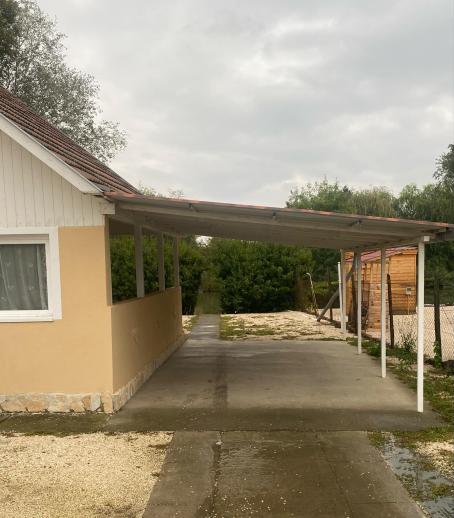 A nyaraló 1.