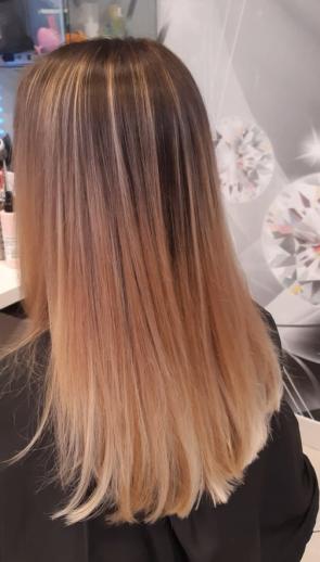 Ildikó Tóth unisex hairdresser