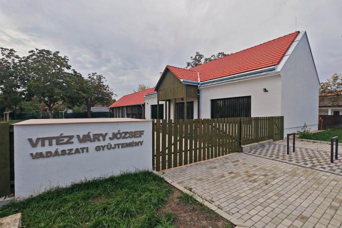  Vitéz Váry József vadászati gyűjtemény